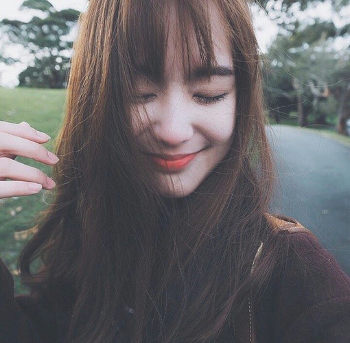 一组有着阳光般微笑的女生唯美小清新图片_WWW.TQQA.COM