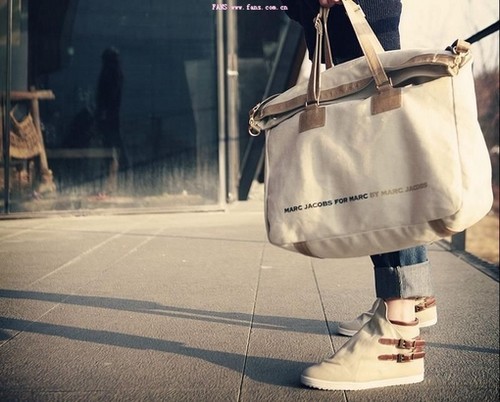 一个人的旅行_WWW.TQQA.COM