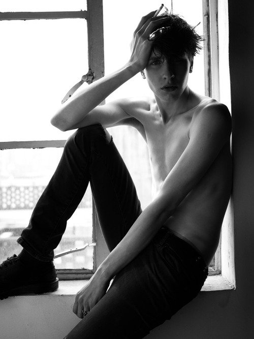 全是型男啊，小编编眼都放光了_WWW.TQQA.COM