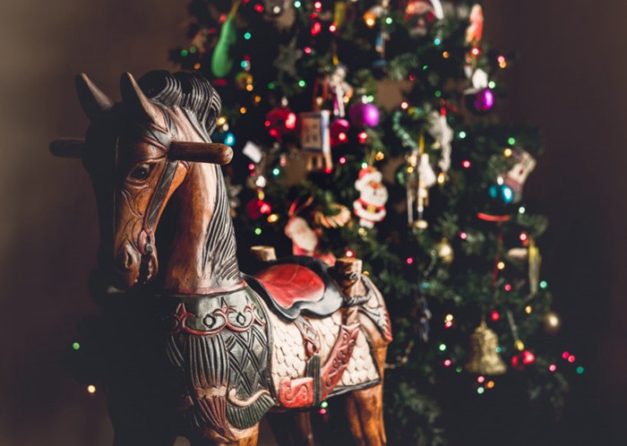 唯美的圣诞树装饰图片_WWW.TQQA.COM