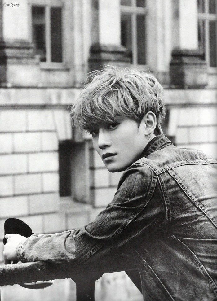 善良的只好难为自己_黑白文艺意境图片_WWW.TQQA.COM