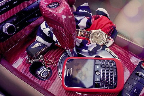 漂亮的全键盘手机BlackBerry题材美图_WWW.TQQA.COM