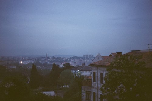 往事不过就像一场无言的秋红_WWW.TQQA.COM