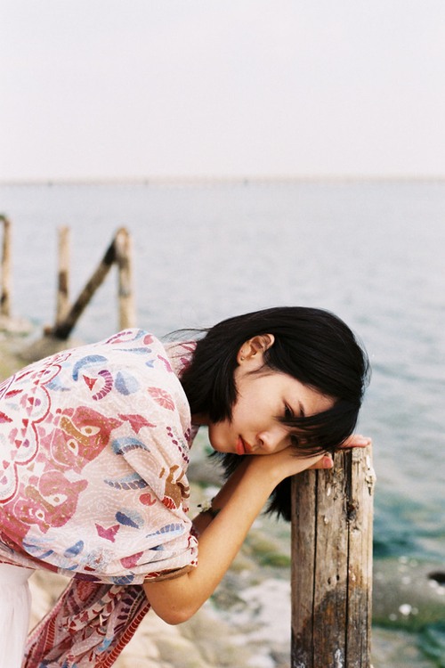 你的侧脸，绽放一世的美好 唯美女生小清新图片_WWW.TQQA.COM