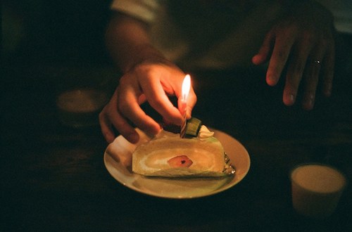 美美的生日蛋糕题材lomo图片_WWW.TQQA.COM