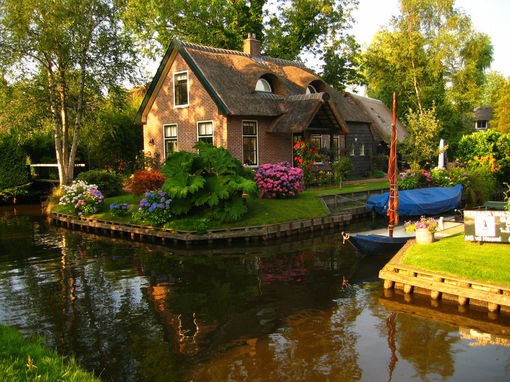 很有意境的欧洲小房子唯美图片，好想住哦_WWW.TQQA.COM