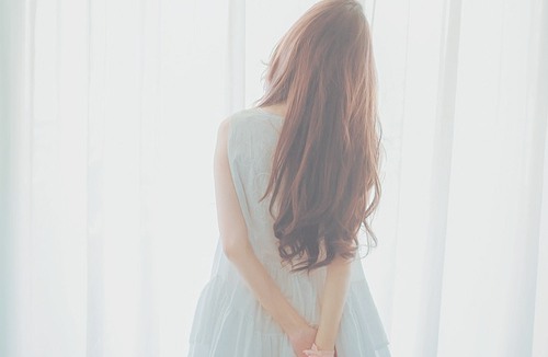 你才是我悲伤的理由  唯美清纯的美女图片_WWW.TQQA.COM