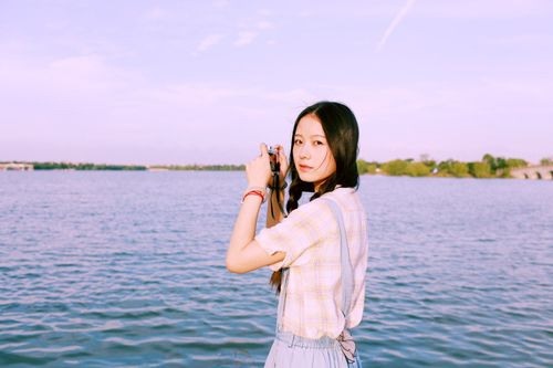 我只是不想和大多数人一样_小清新女生图片_WWW.TQQA.COM
