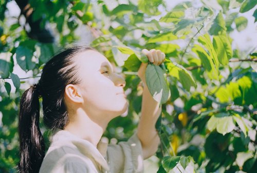 回忆里的人是不能见的_WWW.TQQA.COM