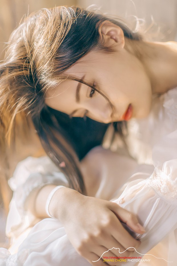 无论气质还是颜值都很好看的小清新美女唯美图_WWW.TQQA.COM