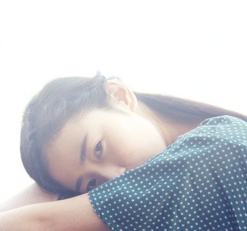 豆瓣美女张辛苑的一组小清新风格唯美写真图片_WWW.TQQA.COM