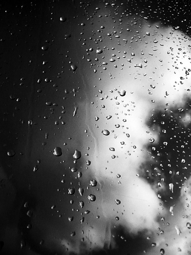 下不完的雨的唯美意境图片_WWW.TQQA.COM
