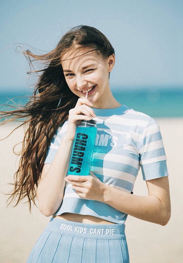 你的微笑看起来很美_日系小清新女生图片_WWW.TQQA.COM
