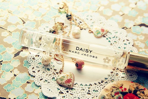 那些让人意乱情迷的香水 -美图_WWW.TQQA.COM