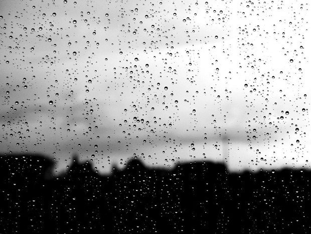 下不完的雨的唯美意境图片_WWW.TQQA.COM