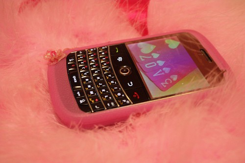 漂亮的全键盘手机BlackBerry题材美图_WWW.TQQA.COM