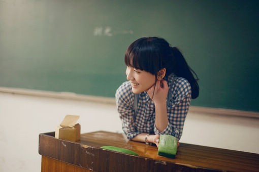 你好，夏天 意境治愈系小清新女生图片_WWW.TQQA.COM