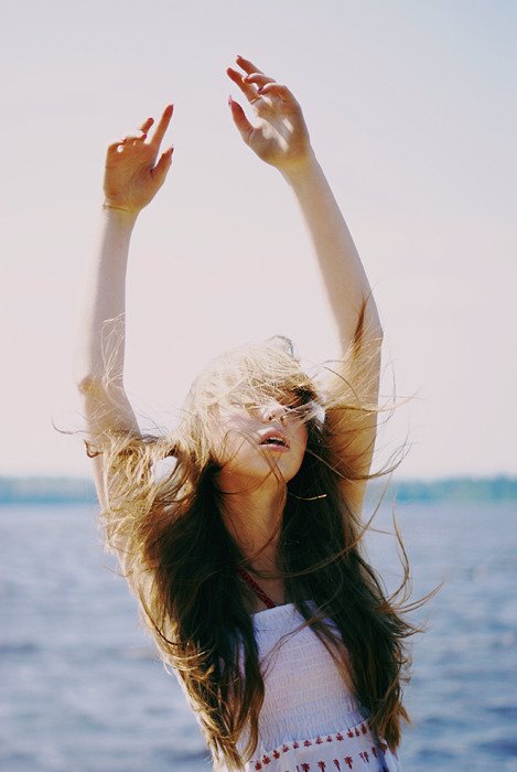 我会好好地把心事寄存在心房_WWW.TQQA.COM