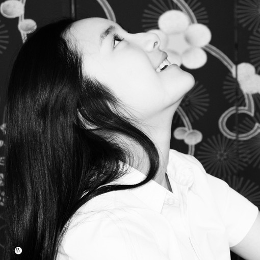 给人治愈系感觉的微笑女生小清新唯美图片，笑_WWW.TQQA.COM