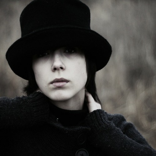 今夜，你是否还活着  略显孤独的黑白lomo图片_WWW.TQQA.COM