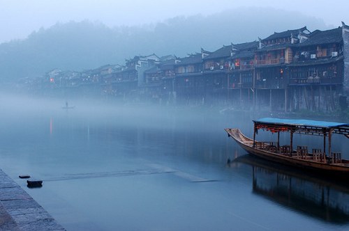 你的青春，他迟到的时光_WWW.TQQA.COM