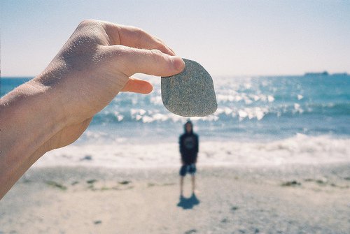 像星光、 像烟火、 像满是大雾的宽街上的灯_WWW.TQQA.COM