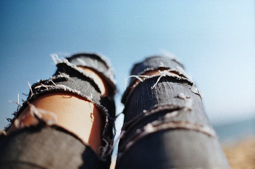 他说他很爱很爱你 暖色调小清新女生图片_WWW.TQQA.COM