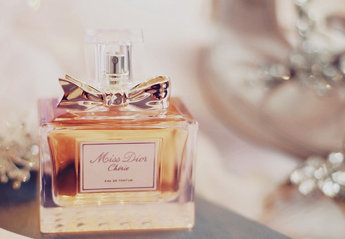 香水有毒 唯美香水美图_WWW.TQQA.COM