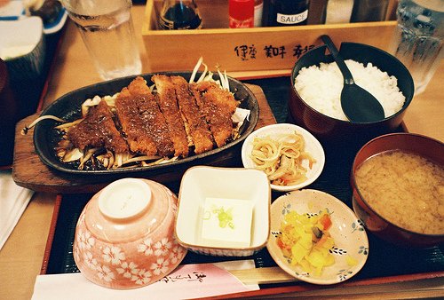 她说吃饱了才有力气减肥啊_WWW.TQQA.COM