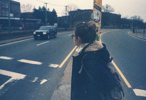 孤单时，仍要守护心中的思念_WWW.TQQA.COM