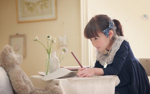 有这么一个乖妹妹，那得多幸福 小清新女生图片_WWW.TQQA.COM