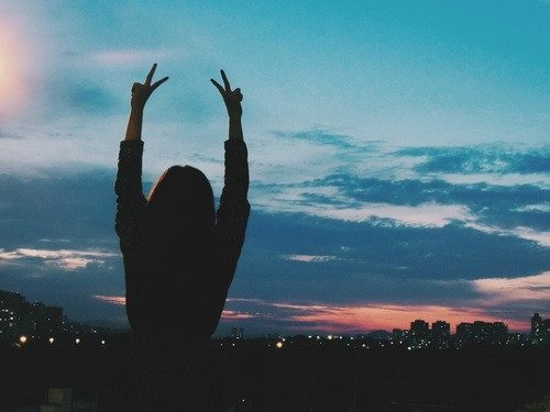 无法安睡的夜晚，天亮了说晚安 唯美夜景图片_WWW.TQQA.COM