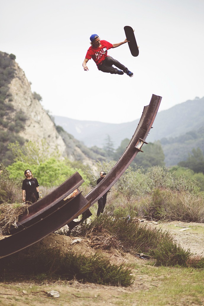 帅气的欧美滑板少年唯美图片_WWW.TQQA.COM