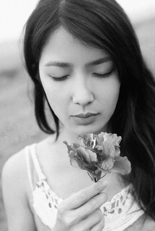 给一点安全好吗  小清新女生伤感美图_WWW.TQQA.COM