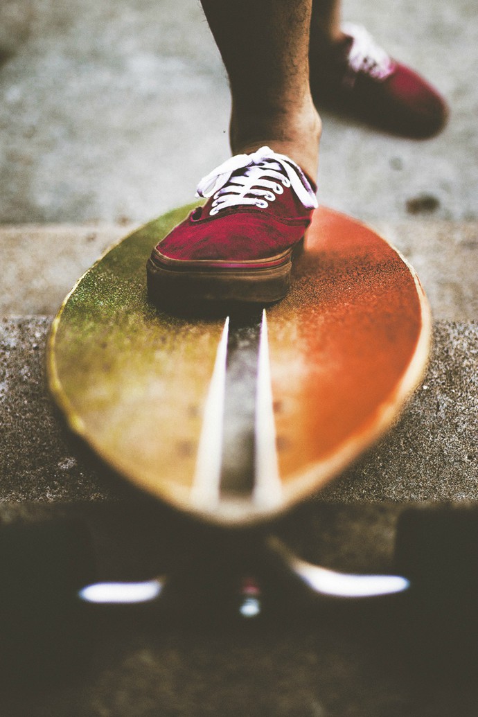 帅气的欧美滑板少年唯美图片_WWW.TQQA.COM