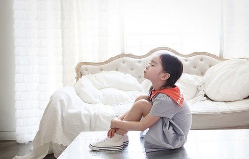 有这么一个乖妹妹，那得多幸福 小清新女生图片_WWW.TQQA.COM