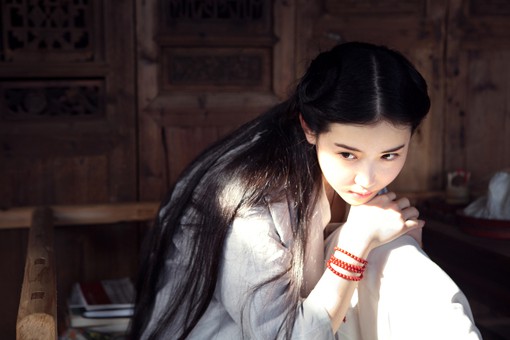 豆瓣美女张辛苑的一组小清新风格唯美写真图片_WWW.TQQA.COM