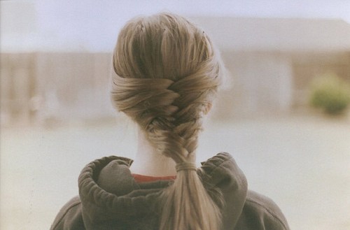 青春是执拗的_WWW.TQQA.COM