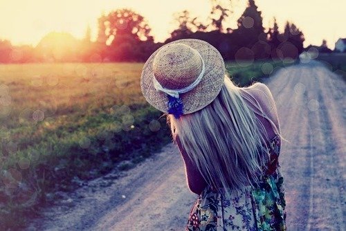 爱在左，情在右_WWW.TQQA.COM