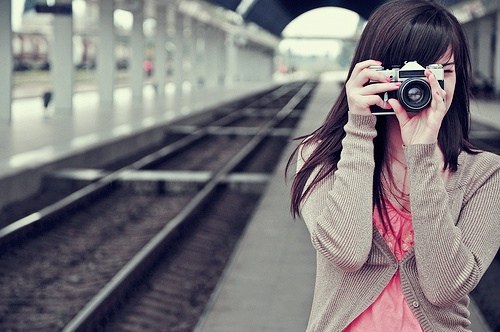 在镜头另一边的你_WWW.TQQA.COM