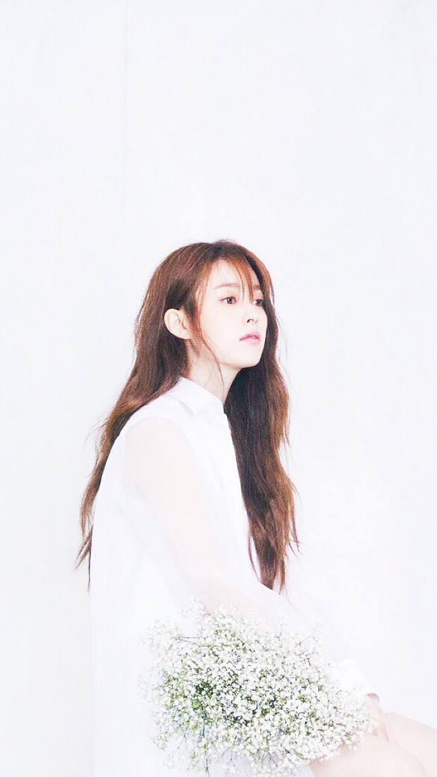 唯美清新的真人女生美图图片_WWW.TQQA.COM