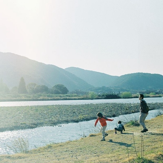日本小镇街头的旅拍优美风光图片_WWW.TQQA.COM