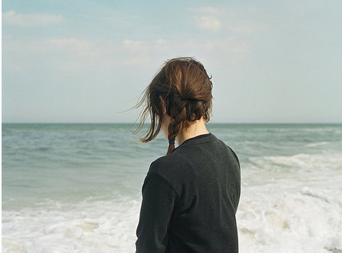 我会好好地把心事寄存在心房_WWW.TQQA.COM