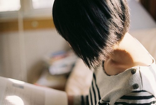 在失去另一个人的过程里_WWW.TQQA.COM