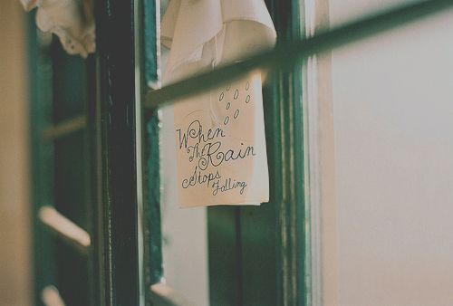 生活是人间在繁华的演出_WWW.TQQA.COM