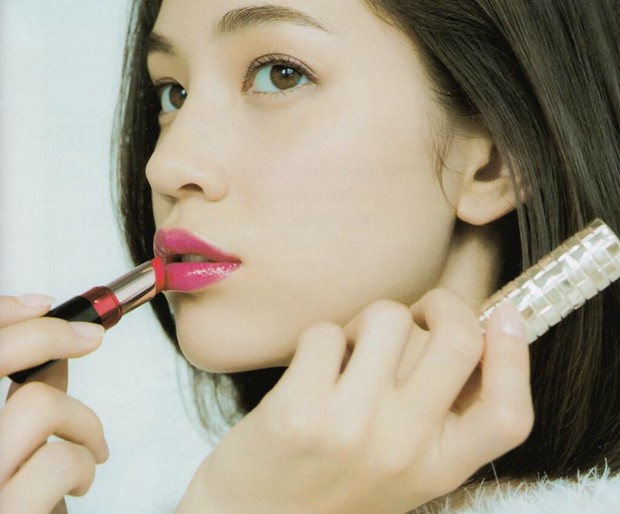 日本人气模特水原希子的小清新美图欣赏_WWW.TQQA.COM