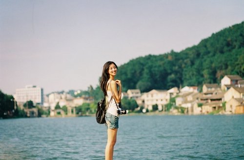 那些人，已在时光的河流中乘舟而去_WWW.TQQA.COM