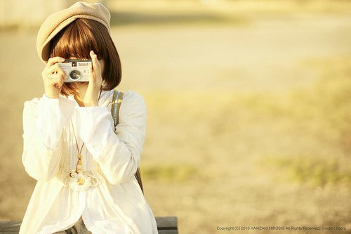 透过别人的眼睛看自己，那才是真实的_WWW.TQQA.COM