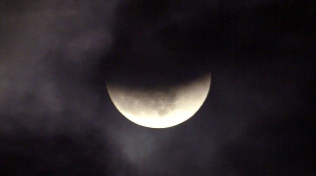 今晚看“黑月亮”:末日论者认为是世界末日预兆_WWW.TQQA.COM