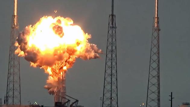 SpaceX宣布推迟载人龙飞船首次飞行_WWW.TQQA.COM